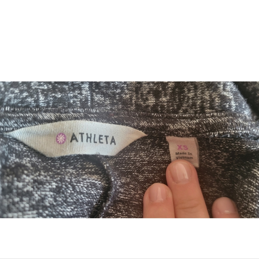 Athleta Rayon Blend Slouchy Cardigan Sz XS - Picture 2 of 4